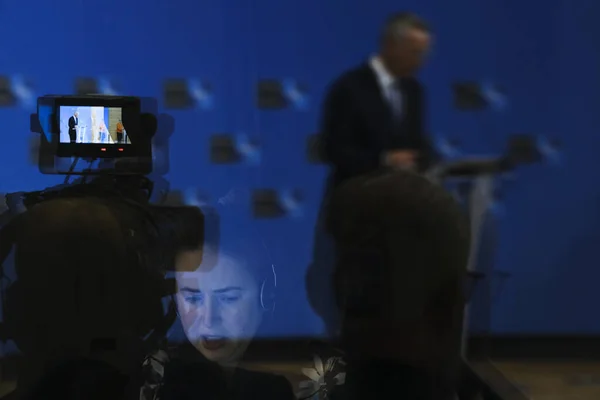 Interprete Durante Una Conferenza Stampa Presso Sede Della Nato Bruxelles — Foto Stock