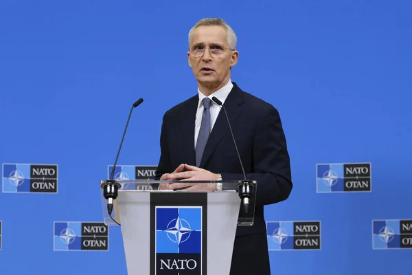 Natoのイェンス ストルテンベルク事務総長は 2023年4月3日にベルギーのブリュッセルで開催されたNato本部での記者会見で語った — ストック写真