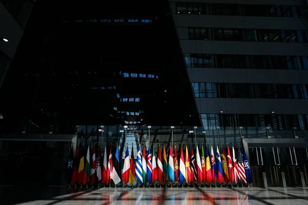 Las Banderas Nacionales Los Países Miembros Otan Sede Organización Bruselas — Foto de Stock