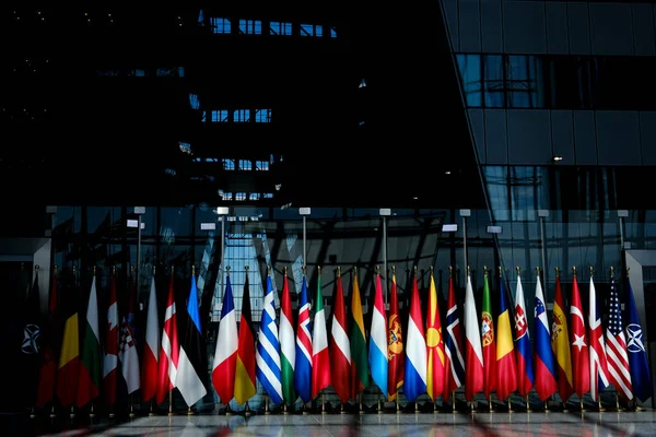 Las Banderas Nacionales Los Países Miembros Otan Sede Organización Bruselas —  Fotos de Stock
