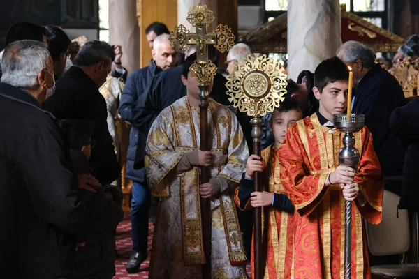 Los Fieles Ortodoxos Participan Una Ceremonia Deposición Jesucristo Viernes Santo —  Fotos de Stock