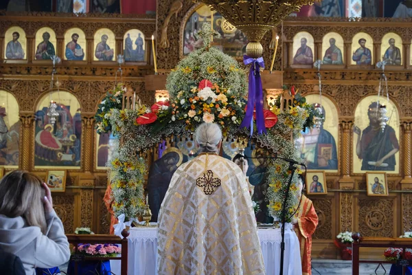 Des Fidèles Orthodoxes Prennent Part Une Cérémonie Déposition Jésus Christ — Photo