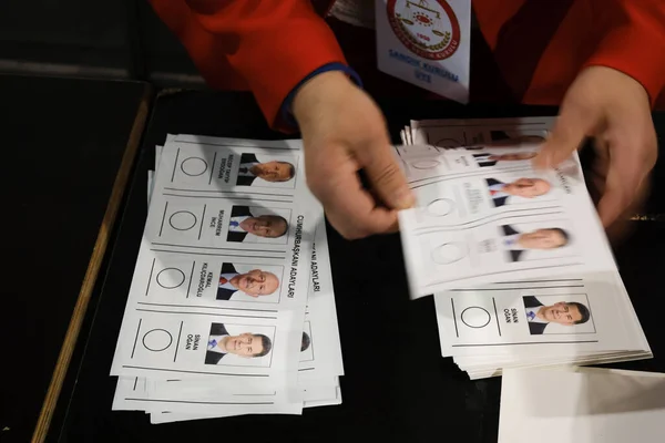Ψηφοδέλτια Εμφανίζονται Εκλογικό Τμήμα Κατά Διάρκεια Των Τουρκικών Προεδρικών Και — Φωτογραφία Αρχείου