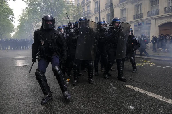 Riot Police Clashed Protesters Sidelines Annual May Day Labour Day — Stock Photo, Image
