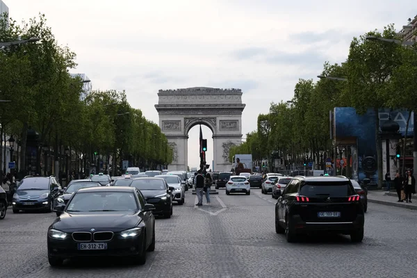 2023年4月30日法国巴黎中心街道的交通堵塞 — 图库照片