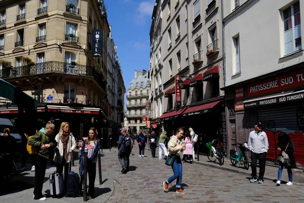 Gente Camina Centro París Francia Mayo 2023 —  Fotos de Stock