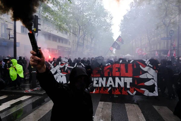Siyah Blok Üyeleri Geleneksel Mayıs Çalışma Yürüyüşü Fransız Emeklilik Reformu — Stok fotoğraf