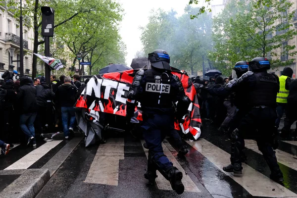 Polícia Choque Entrou Confronto Com Manifestantes Durante Marcha Trabalho Dia — Fotografia de Stock