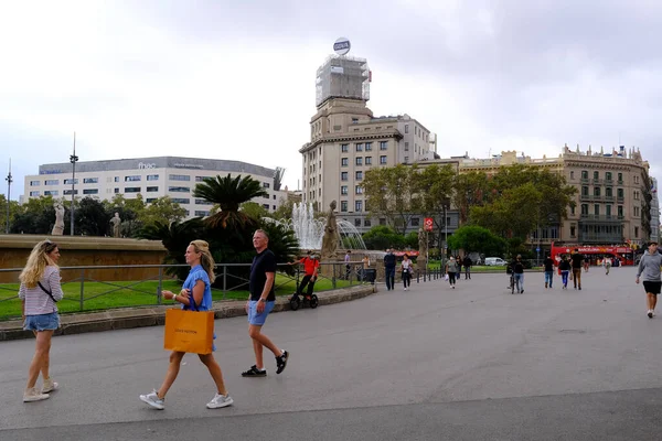 Een Toeristische Wandeling Centrale Straten Van Barcelona Catalonië Spanje Oktober — Stockfoto