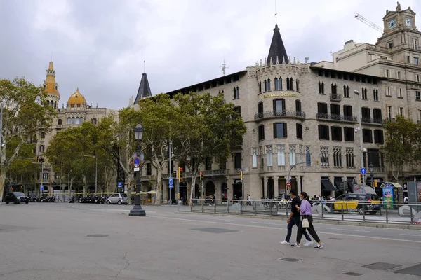 Ekim 2021 Barselona Katalonya Merkez Caddelerde Bir Turist Yürür — Stok fotoğraf