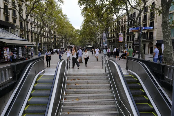 Turistická Procházka Centrálních Ulicích Barceloně Katalánsku Španělsko Října 2021 — Stock fotografie