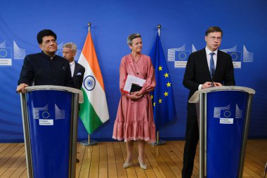 Hindistan Ticaret ve Sanayi Bakanı Piyuş Goyal, 16 Mayıs 2023 'te Belçika' nın Brüksel kentinde düzenlenen AB-Hindistan Ticaret ve Teknoloji Konseyi basın toplantısında basın mensuplarına seslendi.