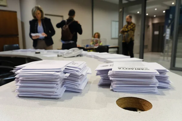 Stimmzettel Werden Während Der Griechischen Parlamentswahl Mai 2023 Einem Wahllokal — Stockfoto