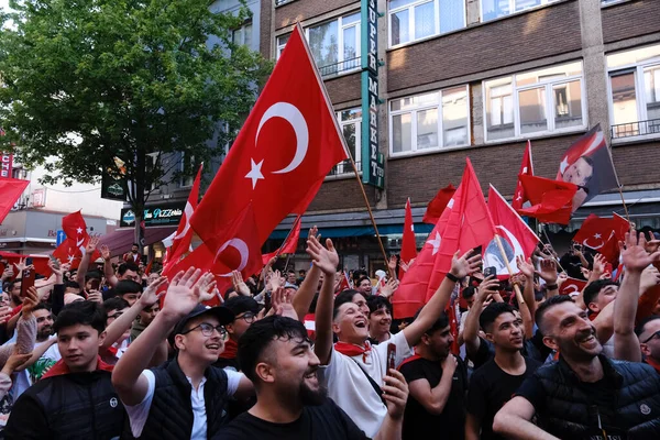 Zastánci Tureckého Prezidenta Erdogana Slaví Výsledcích Voleb Bruselu Dne Května — Stock fotografie