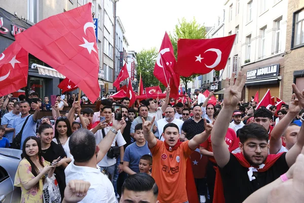 Los Partidarios Del Presidente Turco Erdogan Celebran Después Los Resultados — Foto de Stock