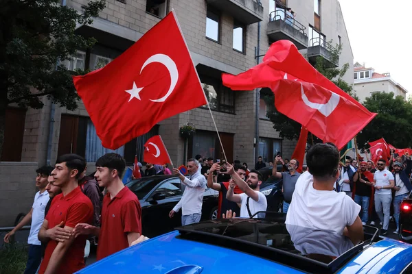 Los Partidarios Del Presidente Turco Erdogan Celebran Después Los Resultados —  Fotos de Stock