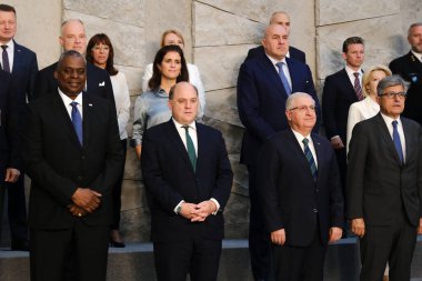 Yaşar Güler ve Savunma Bakanı, 16 Haziran 2023 'te Belçika' nın Brüksel kentindeki NATO karargahındaki toplantının ikinci gününde aile fotoğrafı için geldiler..