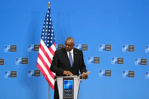 Förenta Staternas Försvarsminister Lloyd Austin Talar Mediakonferens Efter Ett Möte — Stockfoto