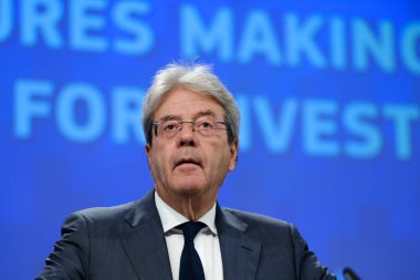 AB Komiseri Paolo GENTILONI 'nin 19 Haziran 2023' te Brüksel, Belçika 'da Avrupa Birliği' nde adil ve basit vergilendirme konulu basın toplantısı.