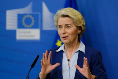 Avrupa Komisyonu Başkanı Ursula von der Leyen, Komisyon Heyeti 'nin Belçika' nın Brüksel kentindeki AB karargahında yaptığı toplantı sonrasında basın toplantısında konuştu. 20, 2023.