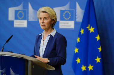 Avrupa Komisyonu Başkanı Ursula von der Leyen, Komisyon Heyeti 'nin Belçika' nın Brüksel kentindeki AB karargahında yaptığı toplantı sonrasında basın toplantısında konuştu. 20, 2023.