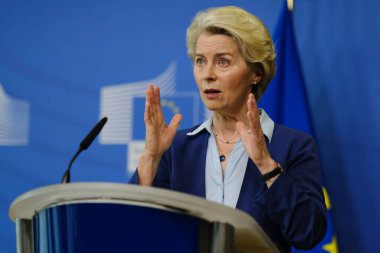 Avrupa Komisyonu Başkanı Ursula von der Leyen, Komisyon Heyeti 'nin Belçika' nın Brüksel kentindeki AB karargahında yaptığı toplantı sonrasında basın toplantısında konuştu. 20, 2023.