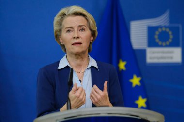 Avrupa Komisyonu Başkanı Ursula von der Leyen, Komisyon Heyeti 'nin Belçika' nın Brüksel kentindeki AB karargahında yaptığı toplantı sonrasında basın toplantısında konuştu. 20, 2023.