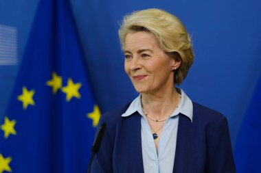 Avrupa Komisyonu Başkanı Ursula von der Leyen, Komisyon Heyeti 'nin Belçika' nın Brüksel kentindeki AB karargahında yaptığı toplantı sonrasında basın toplantısında konuştu. 20, 2023.