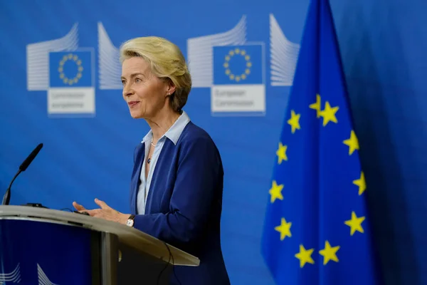 Ursula Von Der Leyen Présidente Commission Européenne Intervient Lors Une — Photo