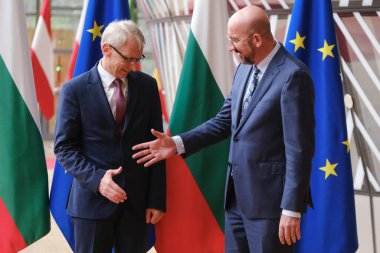 AB Konseyi Başkanı Charles Michel, Bulgaristan Başbakanı Nikolay Denkov 'u 28 Haziran 2023' te Brüksel, Belçika 'daki AB genel merkezinde karşıladı.