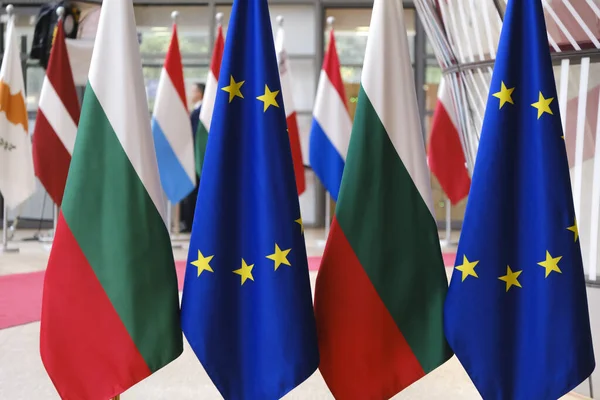 Flaga Europejska Flaga Bułgarii Biurach Rady Europejskiej Brukseli Belgia Czerwca — Zdjęcie stockowe