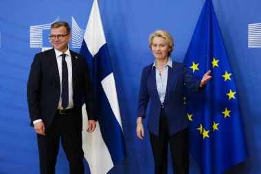Avrupa Komisyonu Başkanı Ursula von der Leyen, 28 Haziran 2023 'te Belçika' nın Brüksel kentindeki AB genel merkezinde Finlandiya Başbakanı Petteri ORPO 'yu karşıladı..