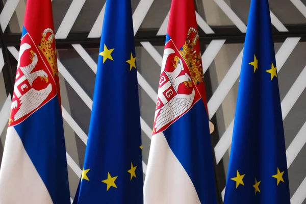 Прапори Європи Сербії Штаб Квартирі Брюсселі Бельгія Липня 2023 — стокове фото