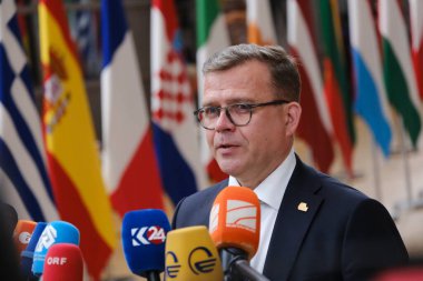 Finlandiya Başbakanı Petteri ORPO, 29 Haziran 2023 'te AB' nin Brüksel 'deki karargahına AB Zirvesi için geldi..