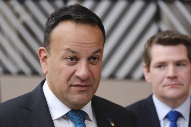 İrlanda Başbakanı Leo Varadkar 29 Haziran 2023 'te Brüksel' deki AB karargahına bir AB zirvesi için geldi..