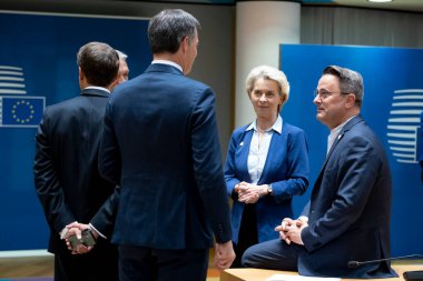 Avrupa Komisyonu Başkanı Ursula von der Leyen, 30 Haziran 2023 'te Brüksel' deki AB karargahına bir AB Zirvesi için geldi..