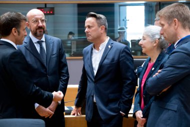 Lüksemburg Başbakanı Xavier Bettel 30 Haziran 2023 'te AB' nin Brüksel 'deki karargahına bir AB Zirvesi için geldi..