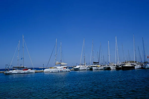 Marina Beira Mar Com Iates Veleiros Naxos Grécia Julho 2023 — Fotografia de Stock