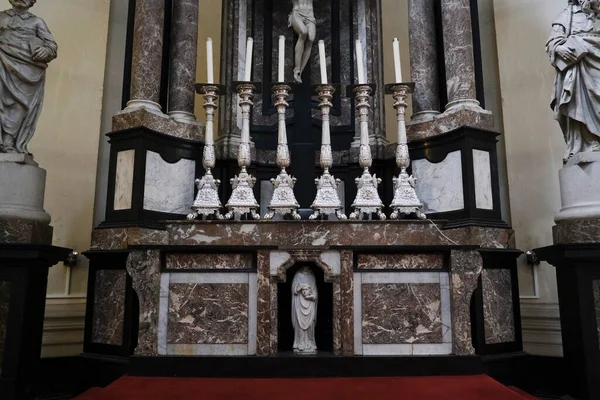 Вид Внутрішній Двір Собору Святого Обіна Який Римо Католицьким Собором — стокове фото