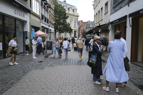 Consumidores Distrito Central Tiendas Centro Gante Bélgica Julio 2023 — Foto de Stock