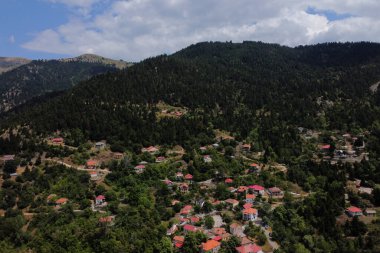 Yunanistan 'ın Lefka köyünün 15 Ağustos 2023 tarihli hava görüntüsü.