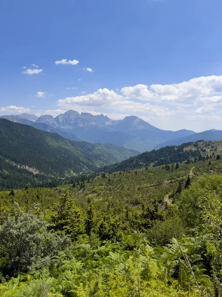 stock image Idyllic landscape in Vardousia mountain with fresh green meadows in Greece on August 16, 2023.