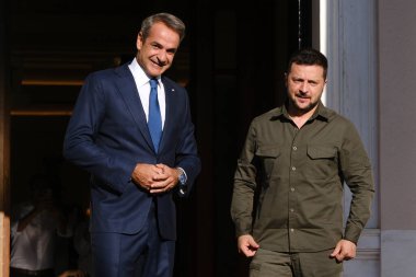 Yunanistan Başbakanı Kyriakos Mitsotakis, Ukrayna Cumhurbaşkanı Volodymyr Zelensky 'yi 21 Ağustos 2023' te Yunanistan 'ın başkenti Atina' daki Maximos Malikanesinde karşıladı..