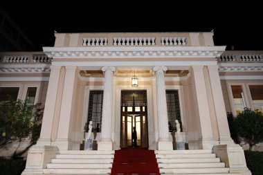 Yunanistan Başbakanı 'nın 21 Ağustos 2023' te Atina, Yunanistan 'daki resmi koltuğu Maximos Malikanesi' nin dış görünüşü.