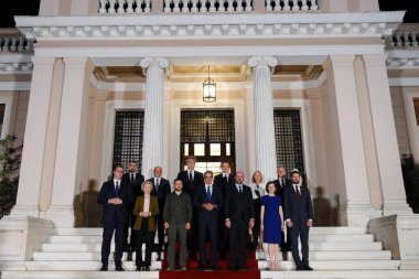 AB, Batı Balkanlar ve Ukrayna Cumhurbaşkanı Volodymyr Zelensky 'nin liderleri, 21 Ağustos 2023' te Yunanistan 'ın başkenti Atina' daki Maximos Köşkü 'nde aile fotoğrafına poz vermek üzere geldiler..
