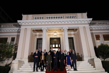 AB, Batı Balkanlar ve Ukrayna Cumhurbaşkanı Volodymyr Zelensky 'nin liderleri, 21 Ağustos 2023' te Yunanistan 'ın başkenti Atina' daki Maximos Köşkü 'nde aile fotoğrafına poz vermek üzere geldiler..