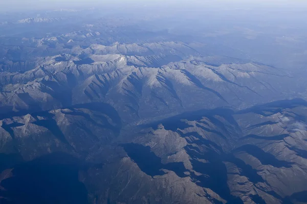 Avusturya 'nın en yüksek dağı olan Grossglockner' ı 5 Eylül 2023 'te kapsayan doğu Alpler' de yer alan bir güney Avusturya bölgesi olan Carinthia 'nın havadan görünüşü.