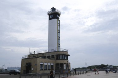 17 Eylül 2023 'te Blankenberge, Belçika' daki deniz feneri..