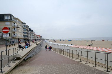 De Haan, Belçika 'da 17 Eylül 2023' te konutların manzarası.