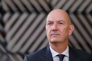 Bakan Roland LESCURE, 25 Eylül 2023 'te Brüksel, Belçika' daki AB İç Pazar ve Sanayi Konseyi 'ne katılmak üzere geliyor..